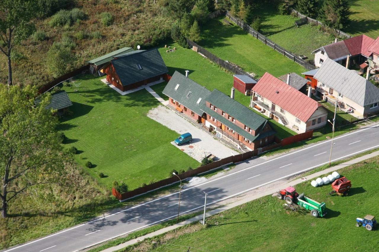 Zubrovica Guest House Telgart Exterior photo